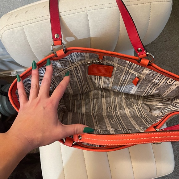 Coach Straw/Wicker Tote Bag/Purse - Picture 5 of 5